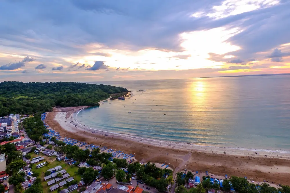 Pemandangan Desa Jadikarya