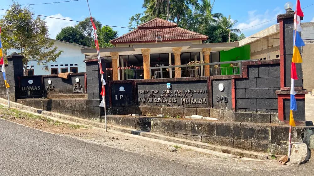 PELAYANAN MASYARAKAT